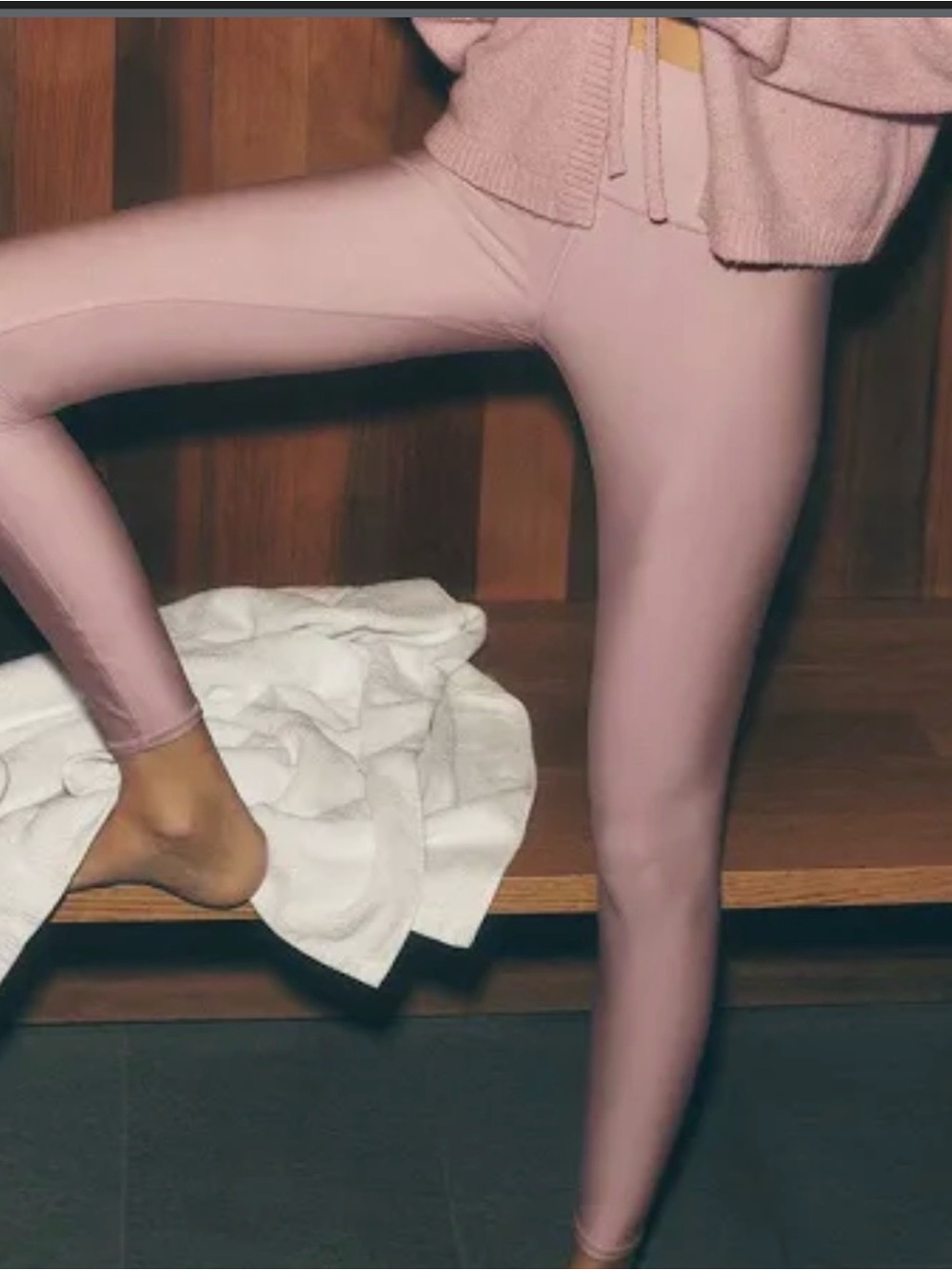 ALO Yoga Blush Pink Leggings — Medium
